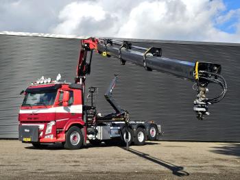 FM 420 8x2 / HIAB HOOKLIFT + 30 t/m CRANE - KRAN